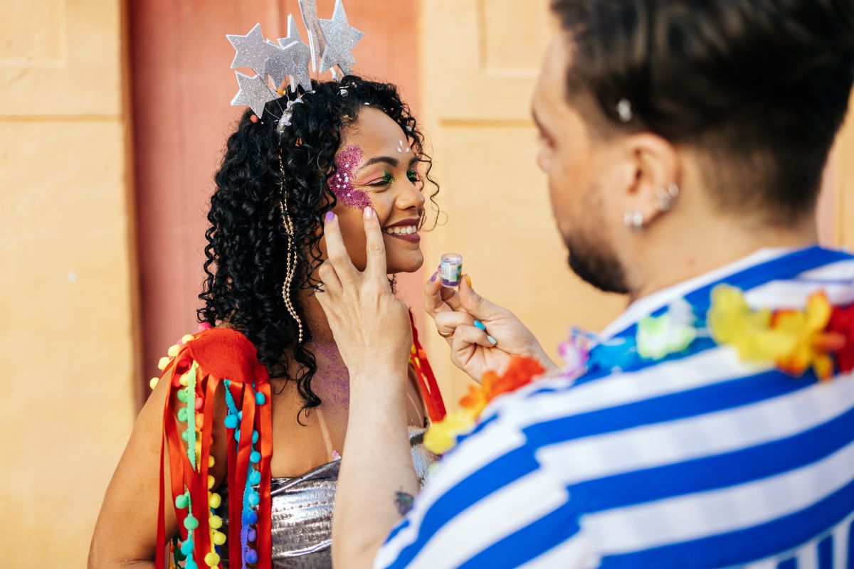 Carnaval 12 Opcoes De Itens De Beleza Para Curtir A Folia Com Estilo