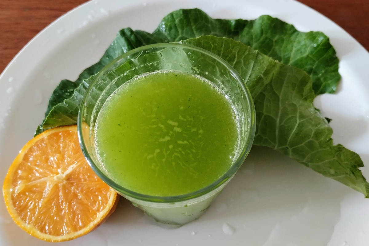 Suco couve com laranja detox2