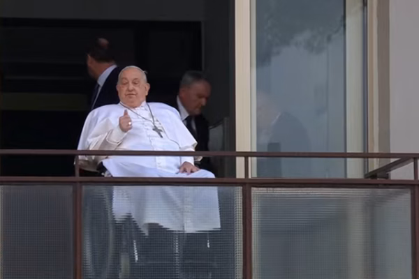 Papa Recebe Alta