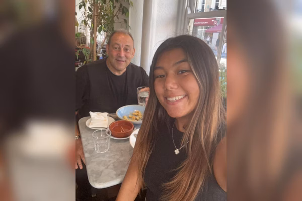 Turista e picada por aranha venenosa na grecia e quase perde a orelha 5