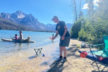 Homem quebra pescoco apos cair em altura de 60 cm de agua