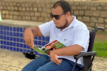 Rafael souza paralisia cerebral escritor 2